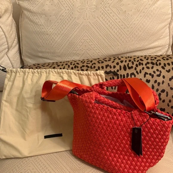 NWT Naghedi St Barths Small Tote Bonaire - Picture 3 of 4